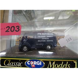 Corgi die-cast "Pickfords" Classic 1991
