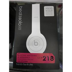 White HD headphones - Not authenticated