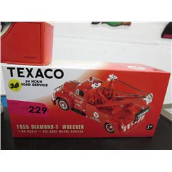 Die-cast Texaco Wrecker - 1955 Diamond T