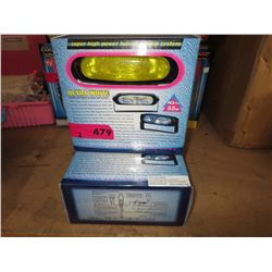 2 New ultra white halogen automotive lamps