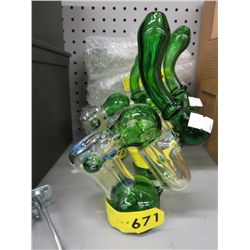Glass pipe 8" tall