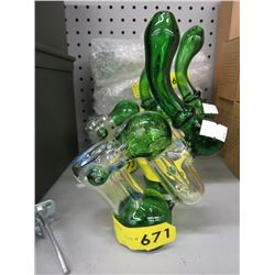 Glass pipe 8" tall