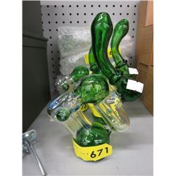 Glass pipe 8" tall