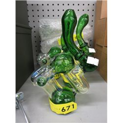 Glass pipe 8" tall