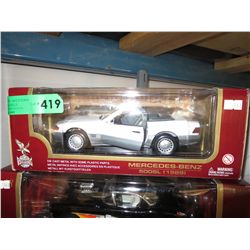 Road Legends scale model Mercedes-Benz 500SL