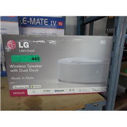 LG Wireless speaker with dual dock