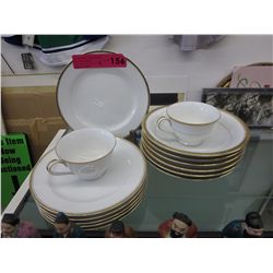 Noritake "Gold Lane"  china - 14 pcs