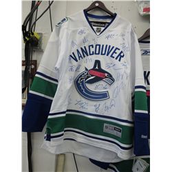 Team signed Vancouver Canucks jersey