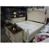 Image 1 : NEW 5 pc Bedroom Suite