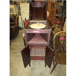 Vintage Leader gramophone