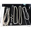 Image 3 : LOT 29 ASSORTED NECKLACES