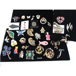 LOT 35 ASSORTED BROOCHES PINS