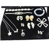 Image 2 : LOT 30 ASSORTED RHINESTONE JEWELRY