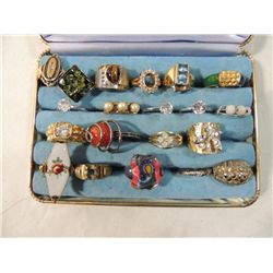 LOT 20 ASSORTED RINGS