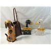 Image 1 : LOT 4 ASSORTED WOODEN NAPKIN HOLDER BOTTLE HOLDER