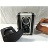 Image 3 : LOT 4 VINTAGE CAMERA, POCKET FISHERMAN & STAMP