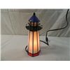 Image 2 : VINTAGE STAINED GLASS LIGHTHOUSE LAMP