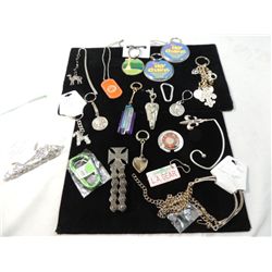 LOT 20 KEYCHAINS & PURSE HOLDERS