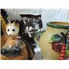 Image 6 : LOT 11 ASSORTED POTTERY VASES & DECOR