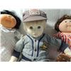 Image 3 : LOT 3 CABBAGE PATCH DOLLS & BASEBALL BOY DOLLS