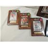Image 2 : LOT 6 ASSORTED HOCKEY PLAYER CARD PLAQUES