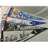 Image 1 : LOT 5 ASSORTED MIXED CHICAGO CUBS & SOX PENNANTS