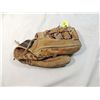 Image 2 : MACGREGOR WILLIE MAYS AUTO MODEL BASEBALL GLOVE