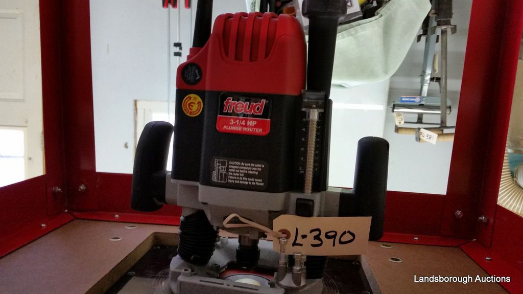 FREUD PLUNGE ROUTER