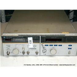 HP 8672A SYNTHESIZED SIGNAL GENERATOR OPT. 008