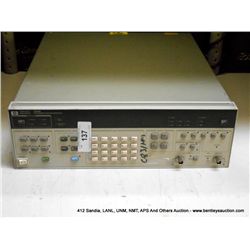 HP 3325B SYNTHESIZER/FUNCTION GENERATOR