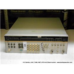 HP 3325A SYNTHESIZER/FUNCTION GENERATOR OPT. 002