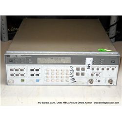 HP 3325B SYNTHESIZER/FUNCTION GENERATOR
