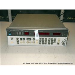 HP 8656B SIGNAL GENERATOR