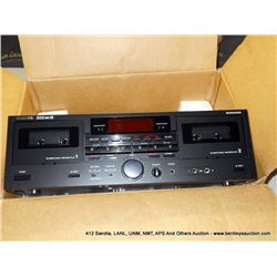 TASCAM 202 MKIII DOUBLE AUTO REVERSE CASSETTE DECK (print sequence:) 38206