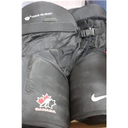 BOX MENS SIZE MED NIKE QUEST HOCKEY PANT