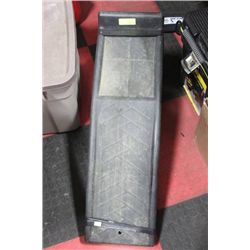 PAIR OF PLASTIC CAR RAMPS