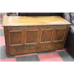 1730 ANTIQUE OAK CHEST