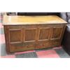 Image 1 : 1730 ANTIQUE OAK CHEST
