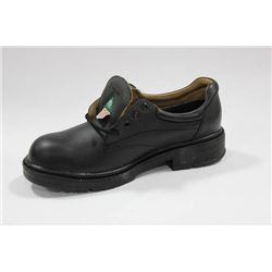 DYNAMIC STEEL TOE BOOTS SIZE 8 2E