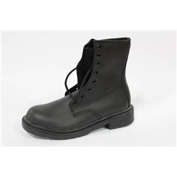 DYNAMIC STEEL TOE BOOTS ON CHOICE: SIZE 7.5 3E