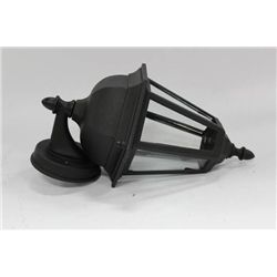 OUTDOOR GARAGE LIGHT