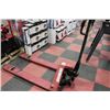 Image 1 : PALLET JACK