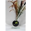 Image 1 : DECORATIVE VASE W/ ARTIFICIAL PLANTS - SQUARE