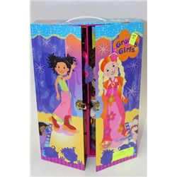 GROOVY GIRLS DOLL SET