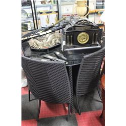 NEW RATTAN STYLE PATIO TABLE W 4 NESTING CHAIRS