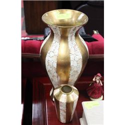 EGGSHELL GOLD LEAF VASE SET