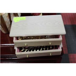 JEWELRY BOX W CONTENTS