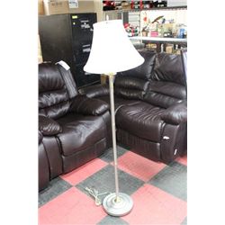 BRUSHED NICKEL FLOOR LAMP - WORKING