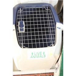 MEDIUM PET KENNEL