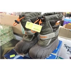 NEW CHILDRENS WINTER BOOTS ON CHOICE: SIZE 10